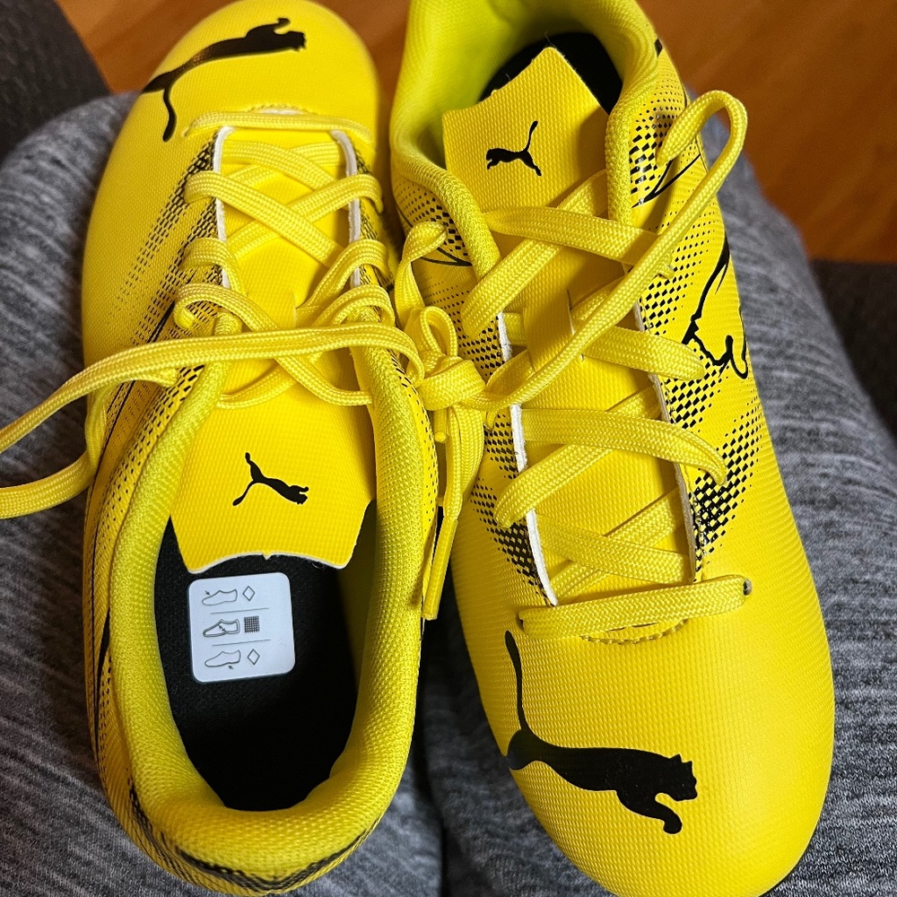 Puma kids cleats size 2